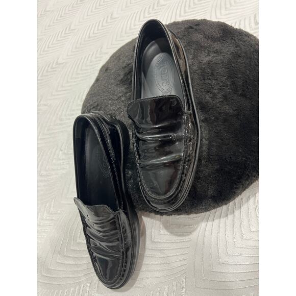 Tod’s  made in Italy Women’s Black Patent Leather Loafers Size 39.5  US 9 Vibram - Picture 9 of 10